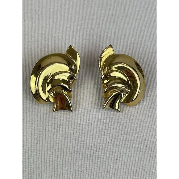 Vintage Gold Tone Twisted Knot Swirl Chunky Pierced Post Earrings 80s 90s - Picture 1 of 6
